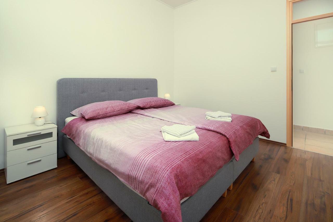 Apartments Galboka 内里吉恩 外观 照片
