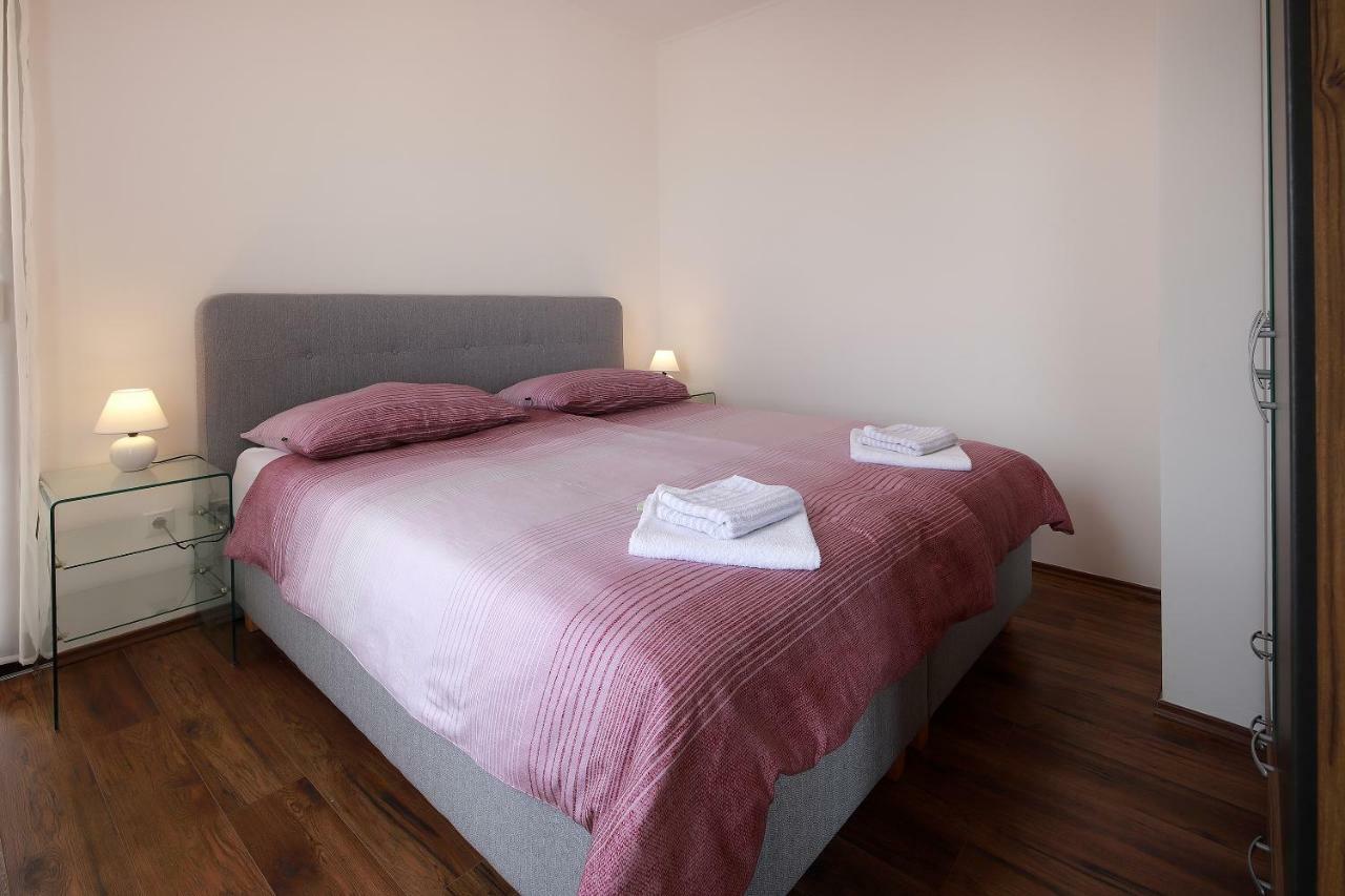 Apartments Galboka 内里吉恩 外观 照片