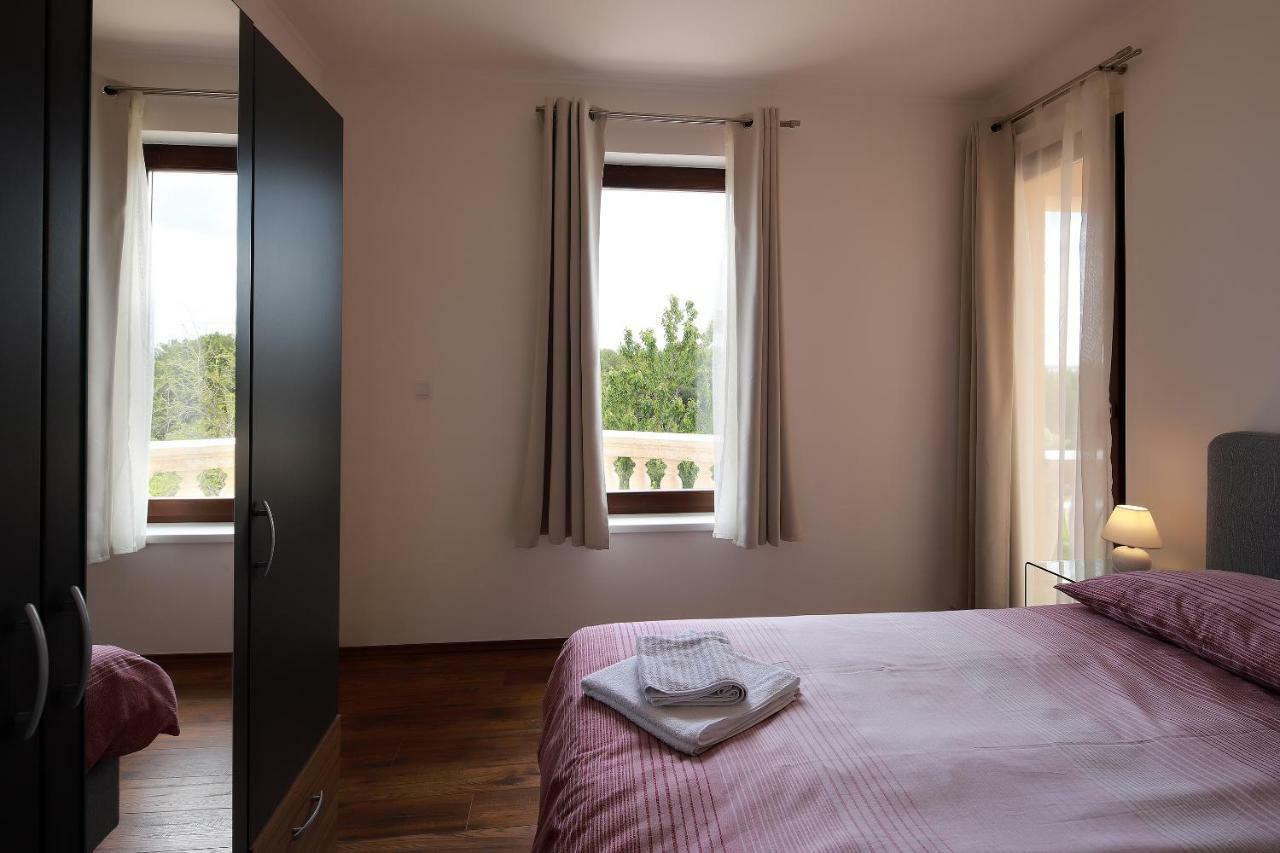 Apartments Galboka 内里吉恩 外观 照片